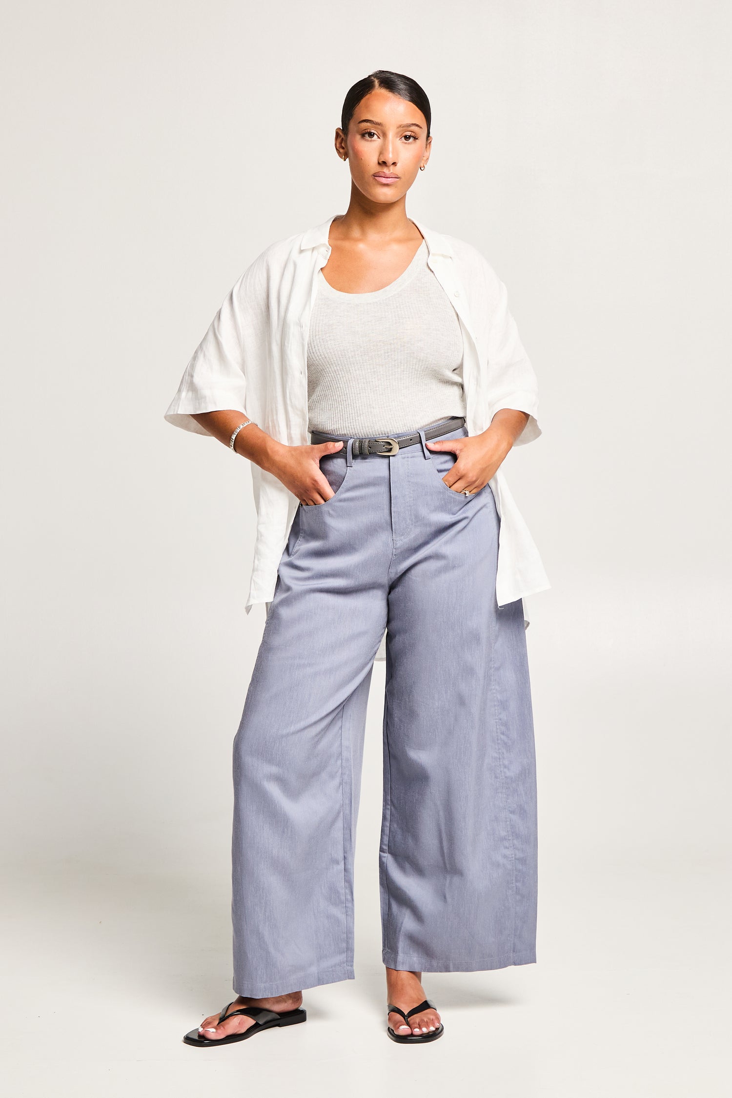 Pantalon large ceinturé en lyocell mélangé