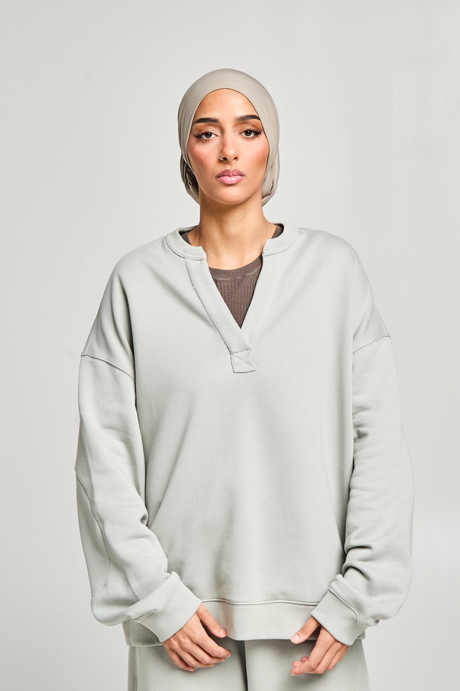 Sweat à col ouvert assorti