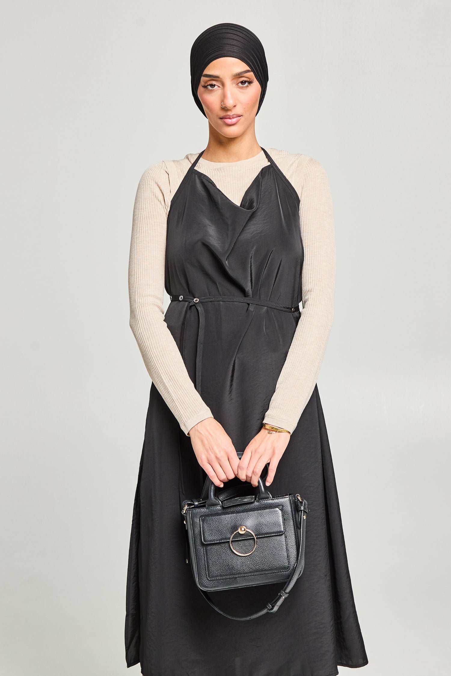Robe tablier à bretelles