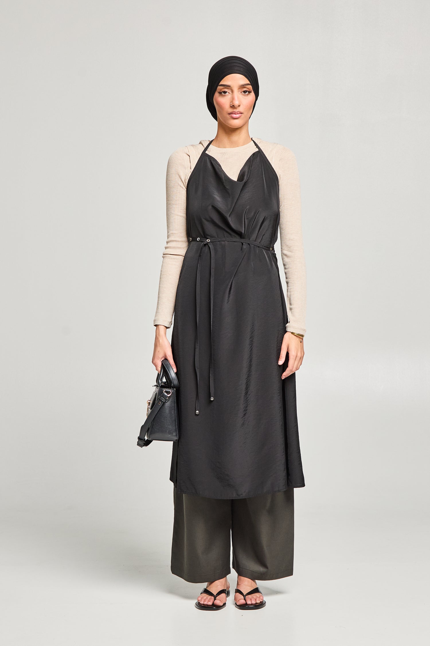 Robe tablier à bretelles